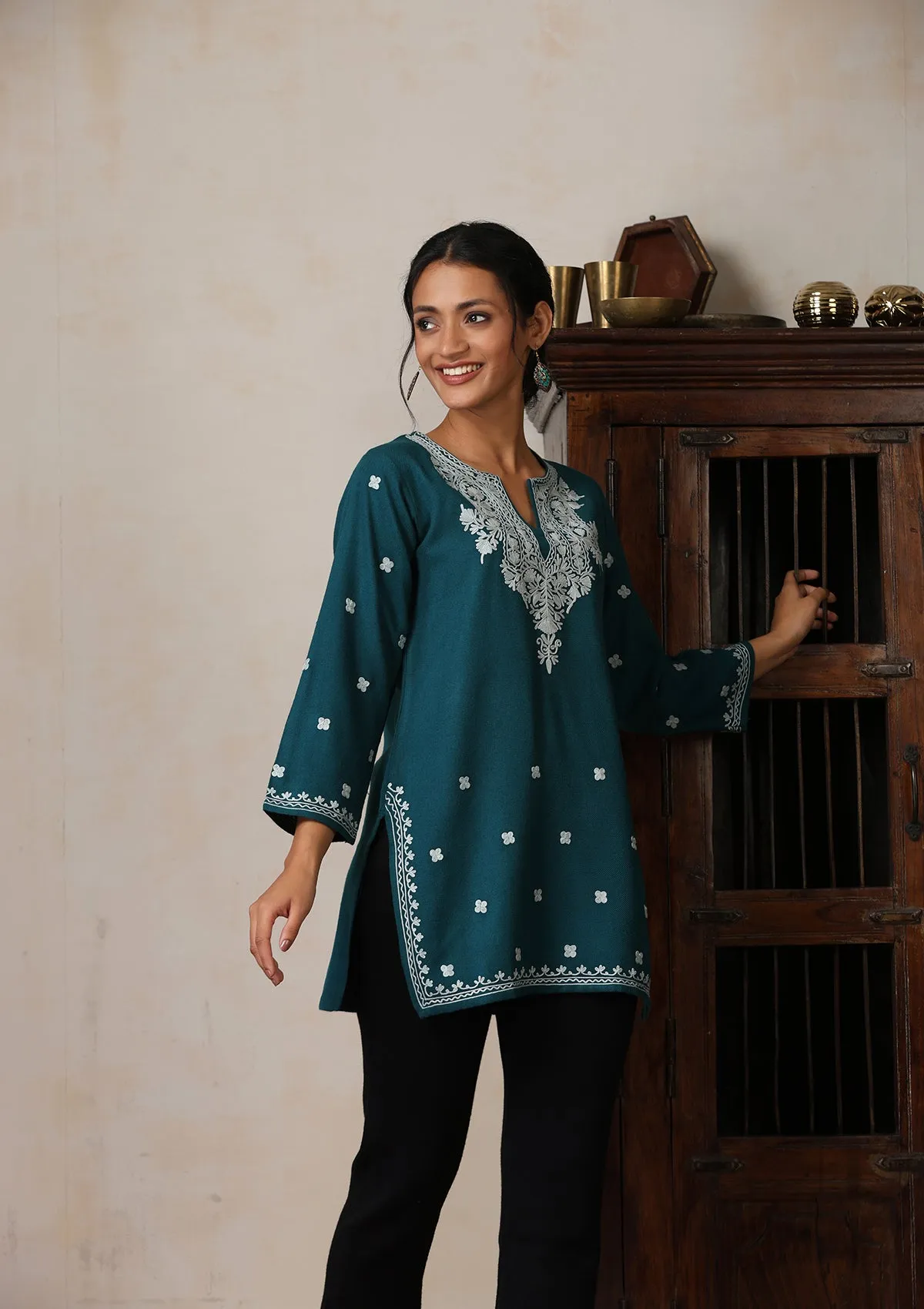 HOC Crafts Aari Embroidered Woollen Solid Women's Short Kurta - Teal