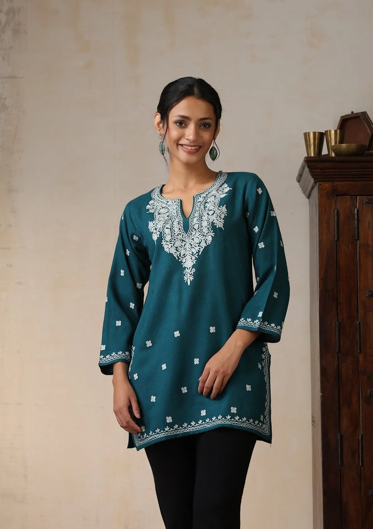 HOC Crafts Aari Embroidered Woollen Solid Women's Short Kurta - Teal