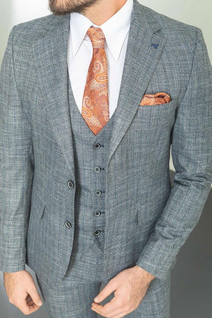 HolloMen's Navy Blue 3-Piece Suit.