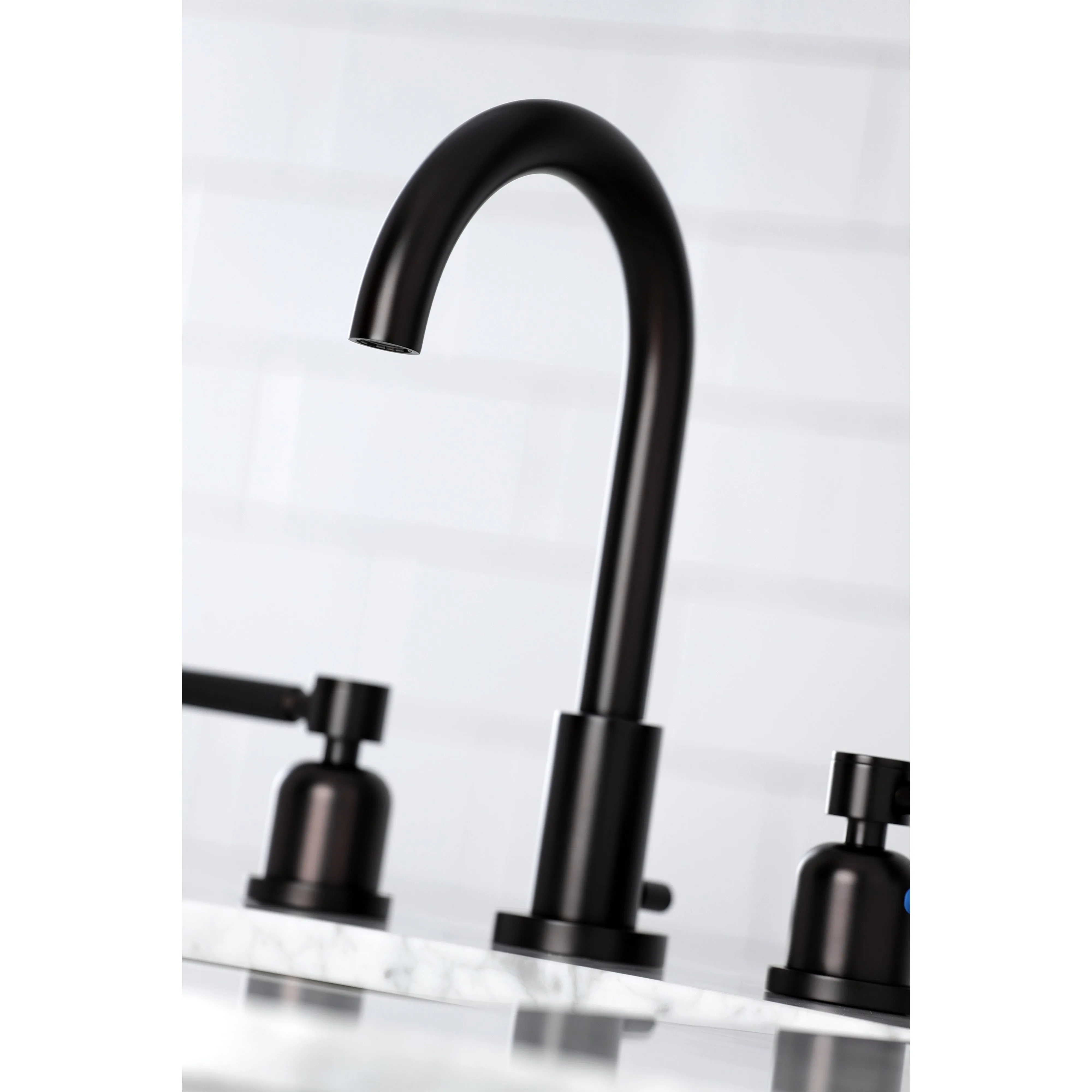 Kaiser Modern Widespread Bathroom Faucet